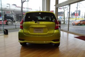 日産ノートリアビュー