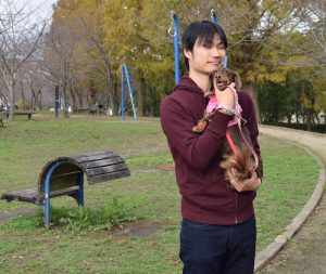 星野良輔