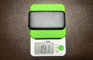 191gしかない。スマホぐらいの重さ