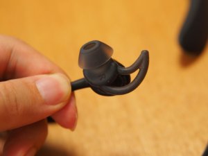 QC30はカナル型ではない？